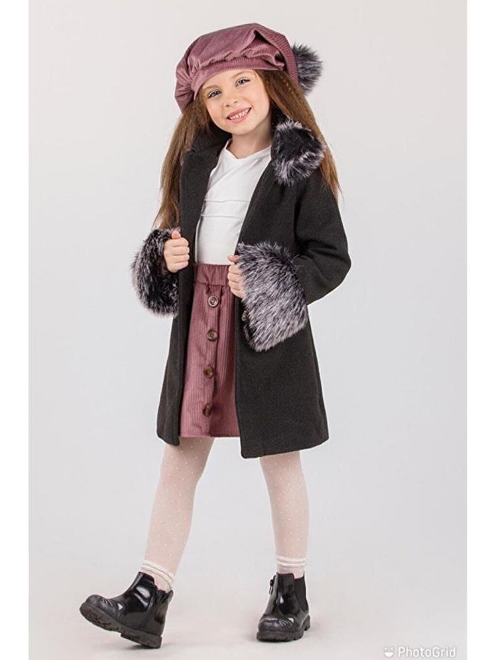 Kız Çocuk Siyah Kabanlı Kadife Etekli Takım