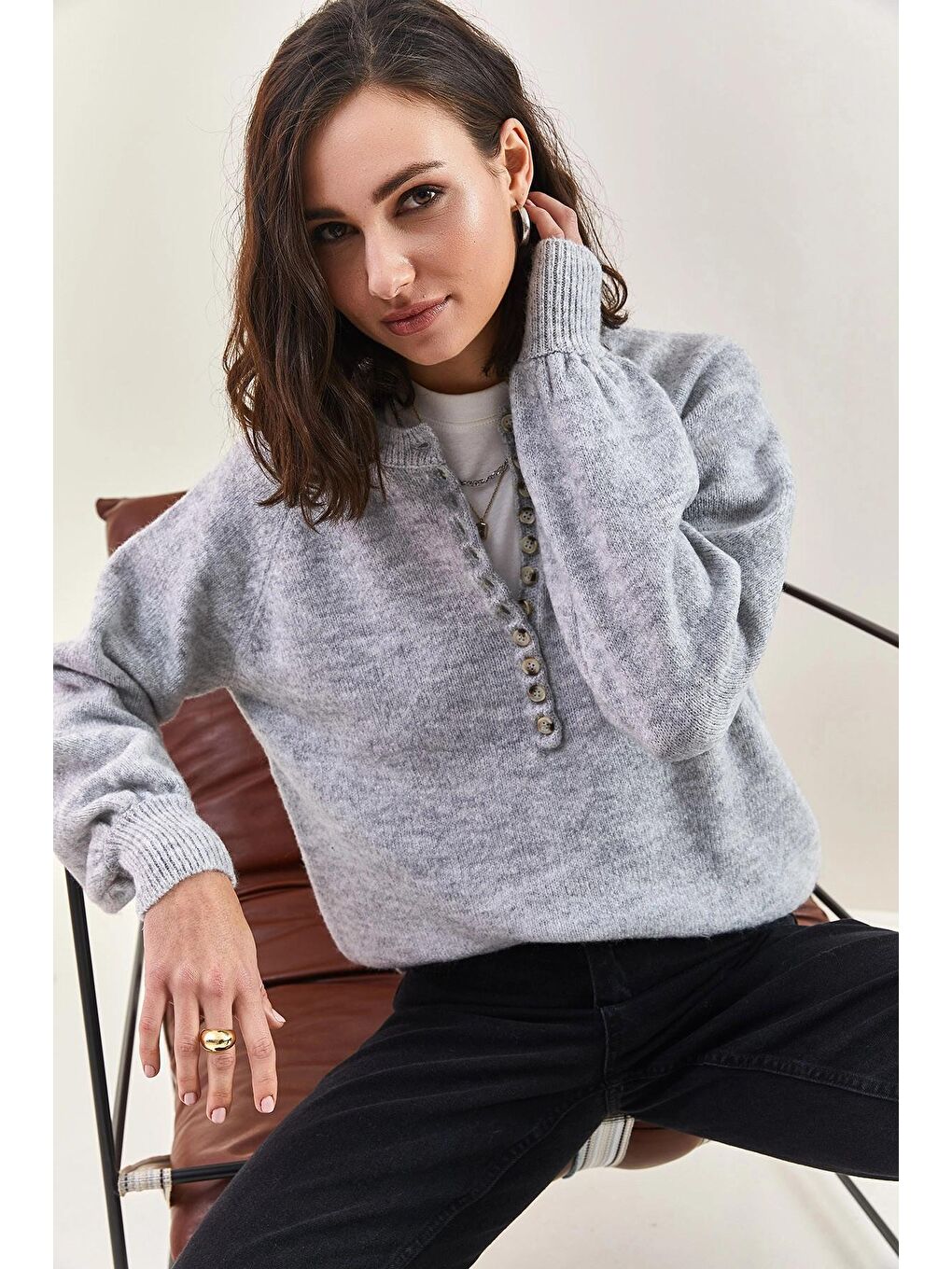 Gri Kadın Yakası İlikli Balıkçı Yaka Çizgili Triko Kazak