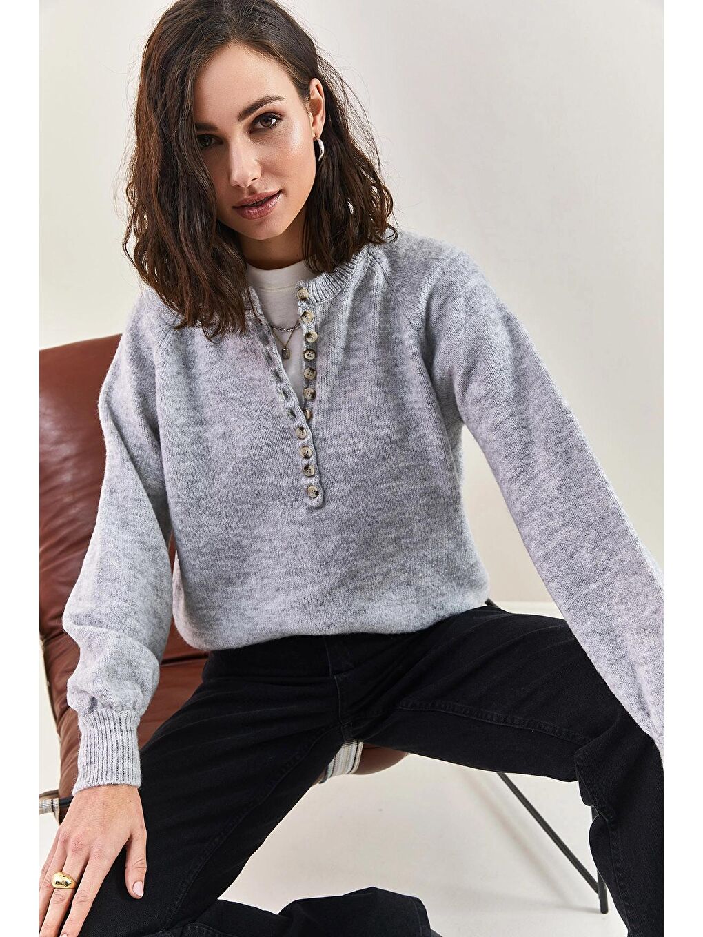 Gri Kadın Yakası İlikli Balıkçı Yaka Çizgili Triko Kazak-1