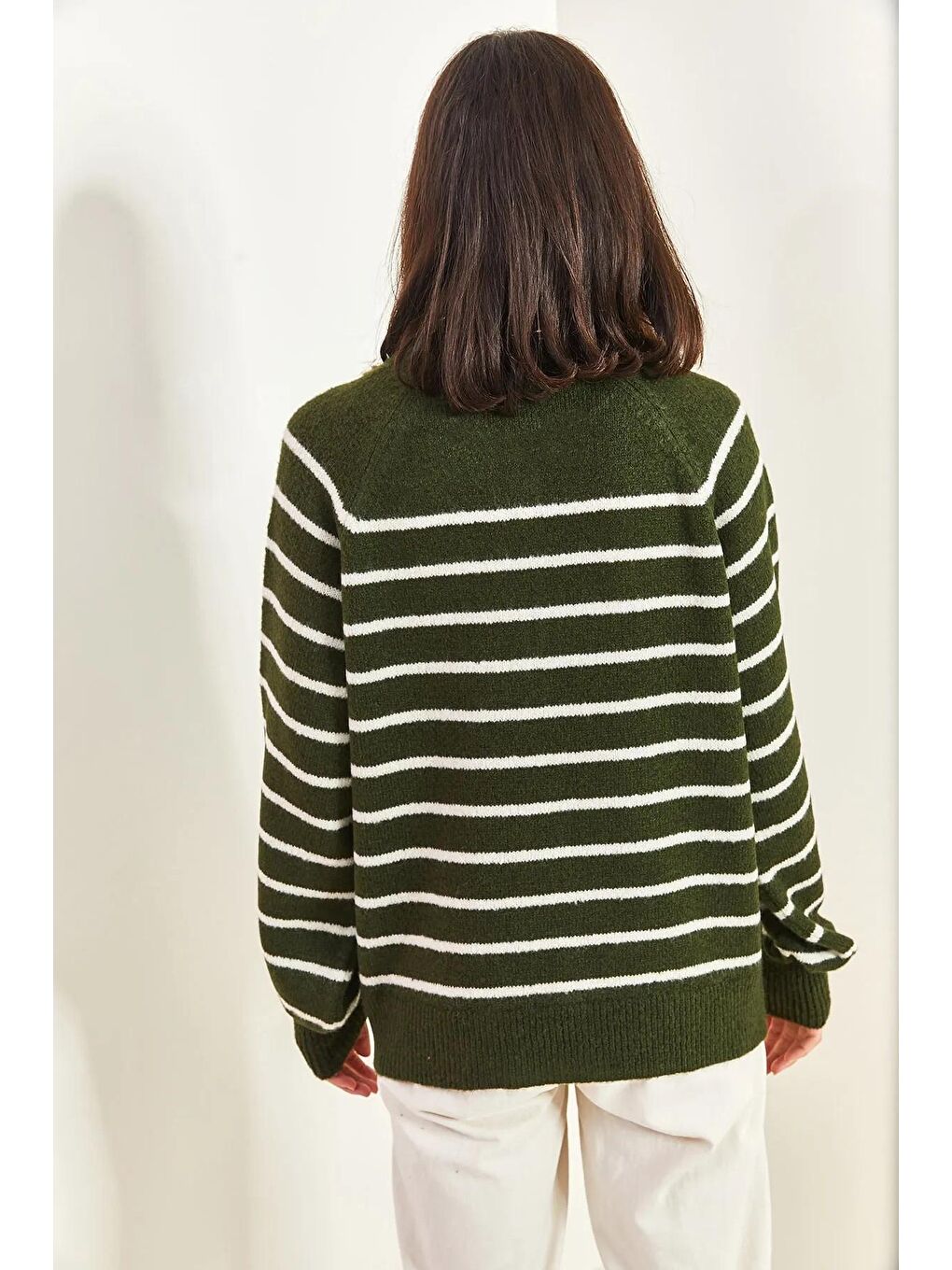 Haki Kadın Yakası İlikli Balıkçı Yaka Çizgili Triko Kazak-4