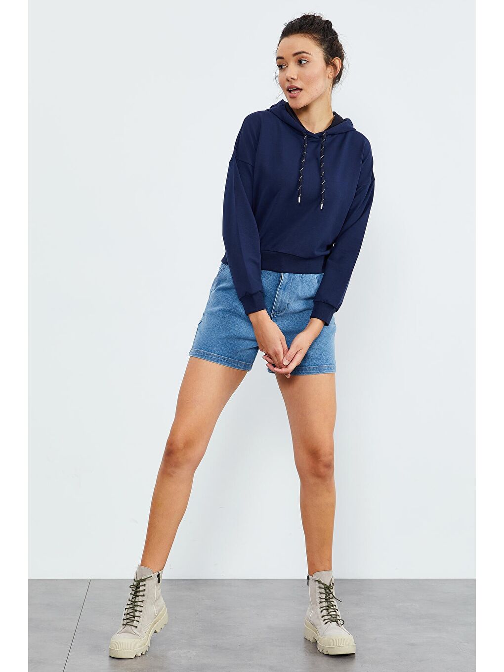 İndigo Uzun Kol Rahat Form Kapüşonlu Kadın Sweatshirt - 97115-1