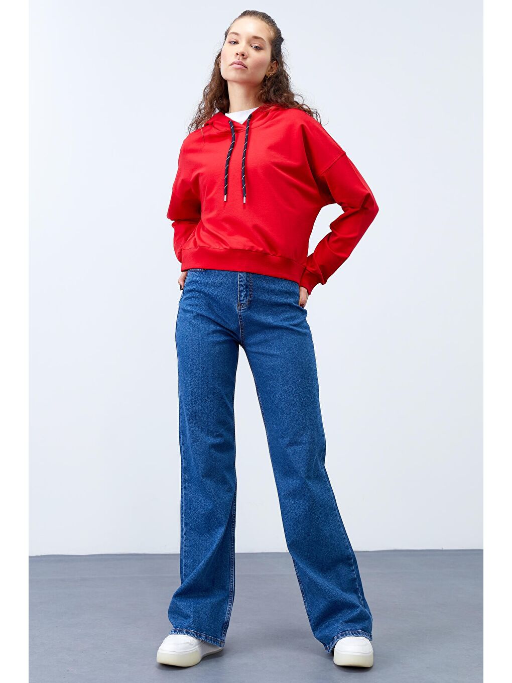 Kırmızı Uzun Kol Rahat Form Kapüşonlu Kadın Sweatshirt - 97115-1