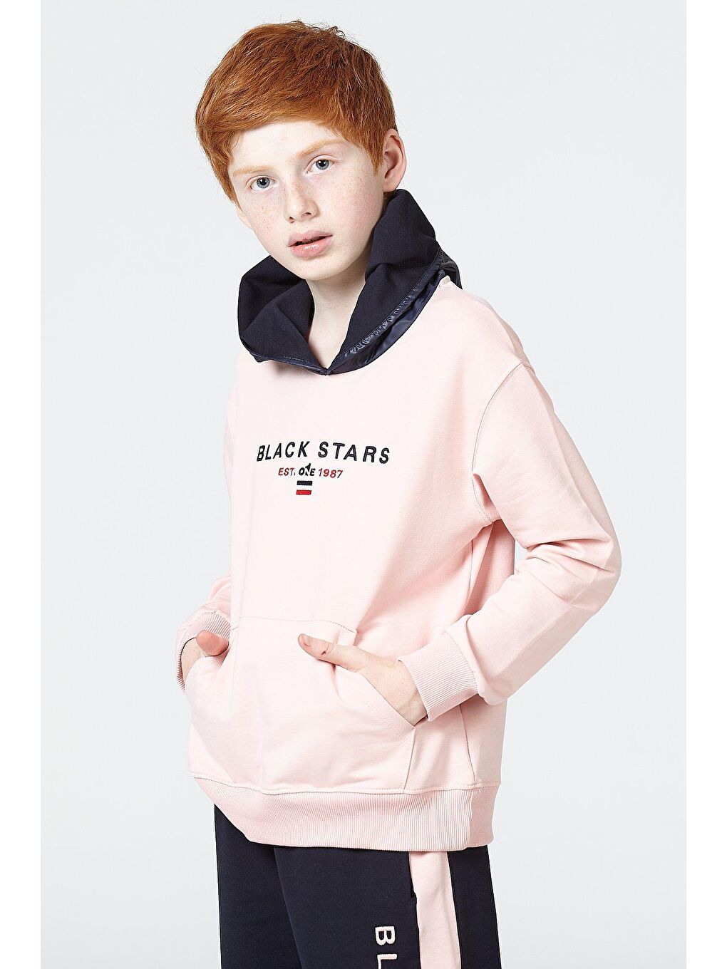 Pembe Kapüşonlu Uzun Kollu Erkek Çocuk Eşofman Takımı-4