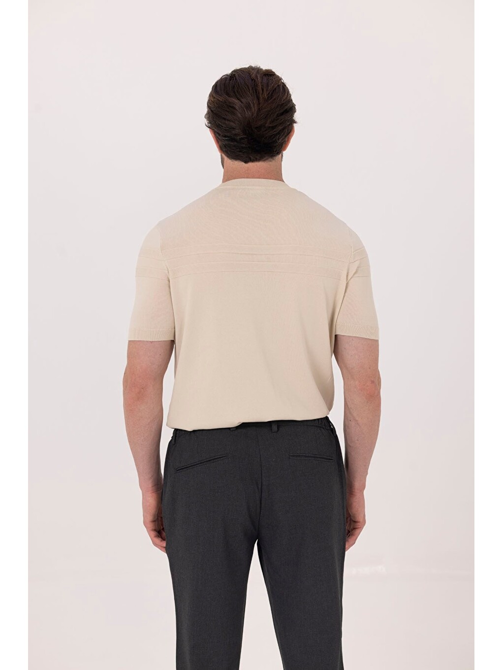 Bej Bisiklet Yaka Jakarlı Triko T-shirt-3