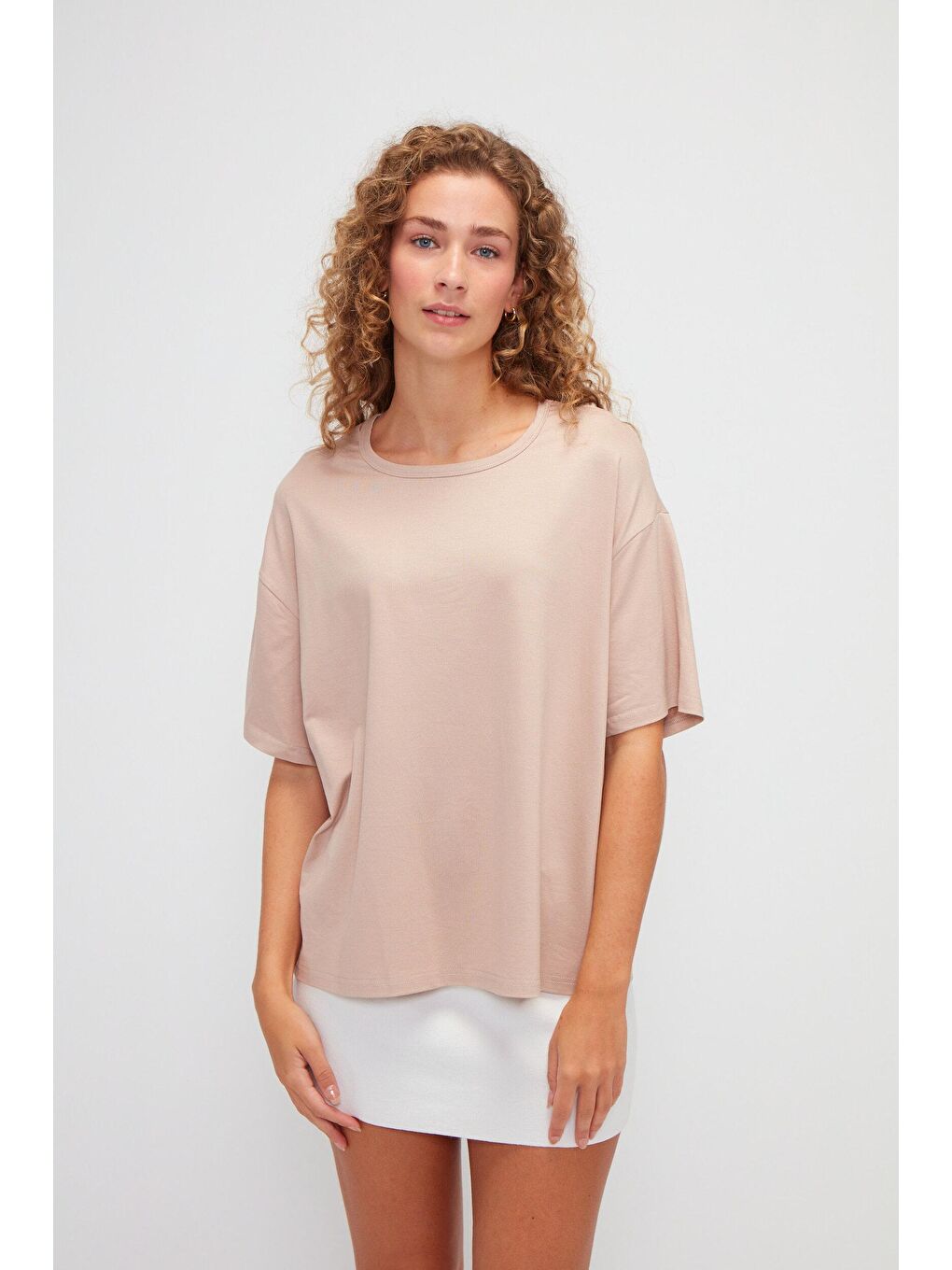 Ekru Bisiklet Yaka Basic Düz Renk Kısa Kollu Tişört