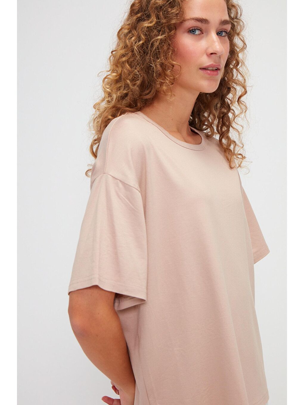 Ekru Bisiklet Yaka Basic Düz Renk Kısa Kollu Tişört-1