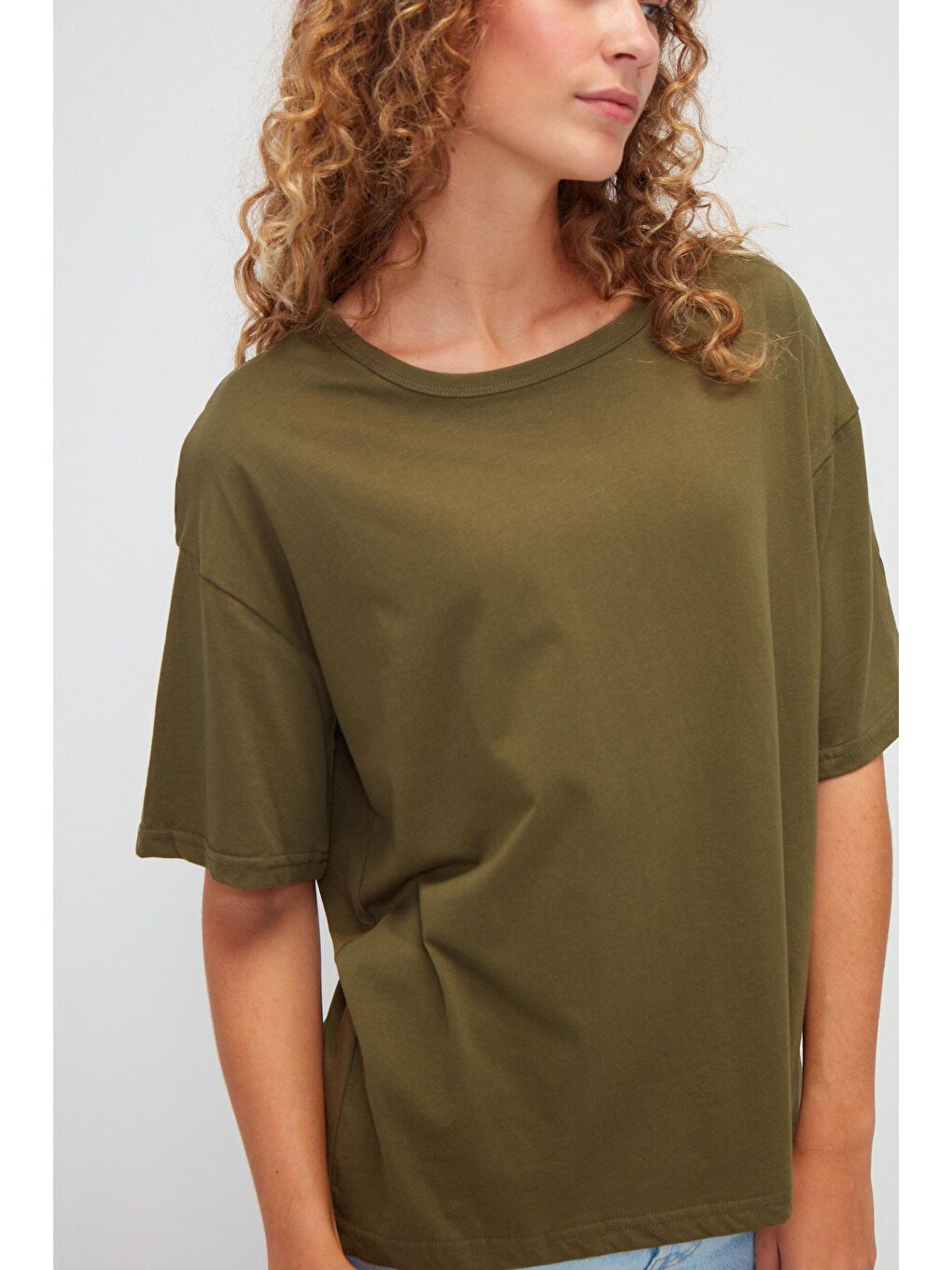 Haki Bisiklet Yaka Basic Düz Renk Kısa Kollu Tişört-1