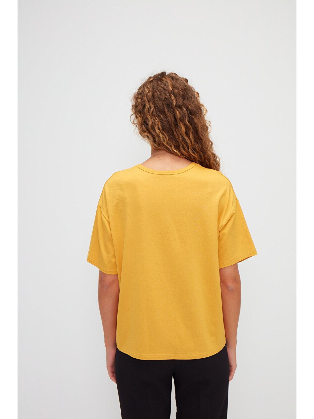 Sarı Bisiklet Yaka Basic Düz Renk Kısa Kollu Tişört-2