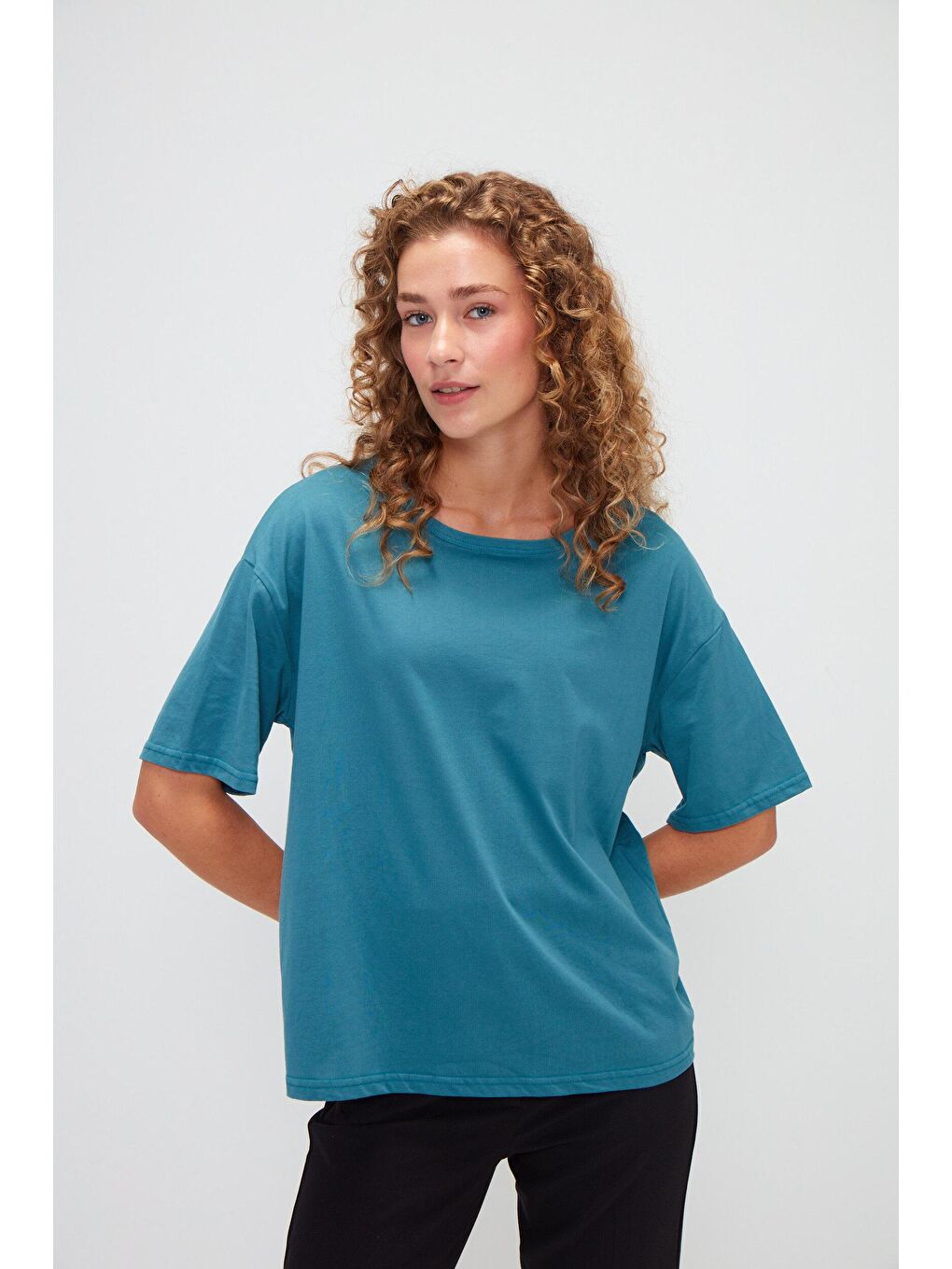 Turkuaz Bisiklet Yaka Basic Düz Renk Kısa Kollu Tişört