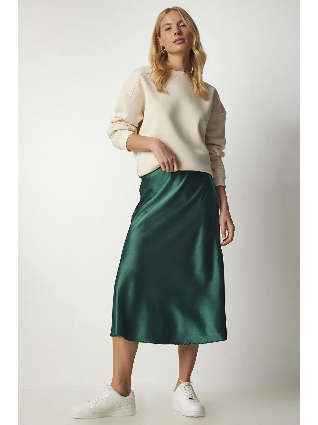 Kadın Zümrüt Yeşili Bilek Boy Saten Etek-2