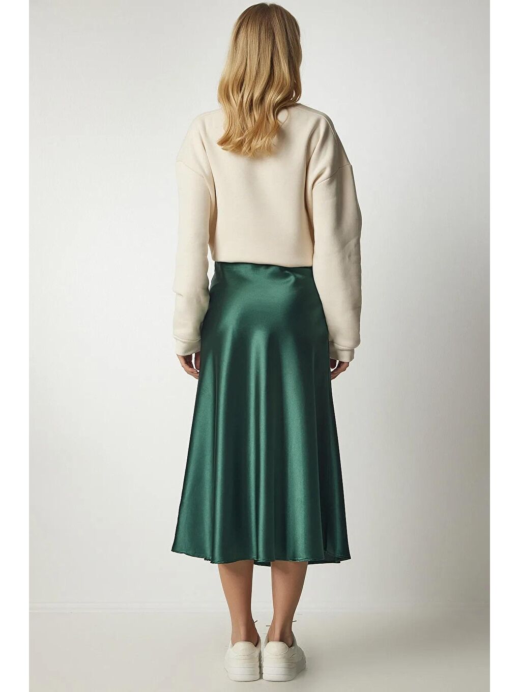 Kadın Zümrüt Yeşili Bilek Boy Saten Etek-4