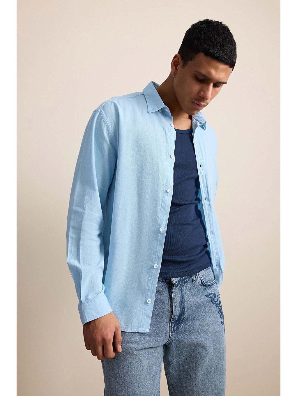 Erkek Relax Fit Rahat Kesim İnce Gömlek Açık Mavi-4