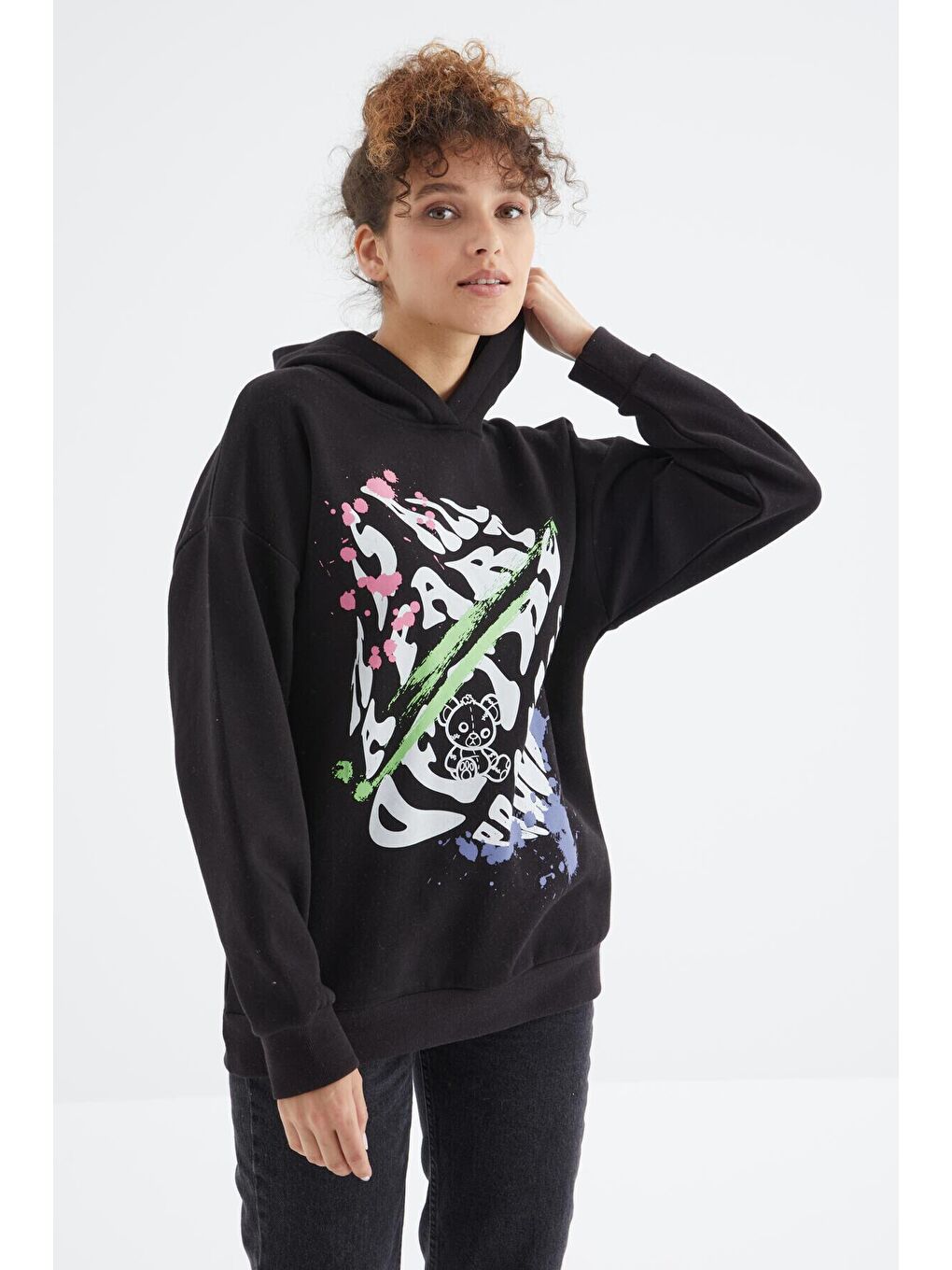 Kadın Siyah Kapüşonlu Baskılı Oversize Sweatshirt