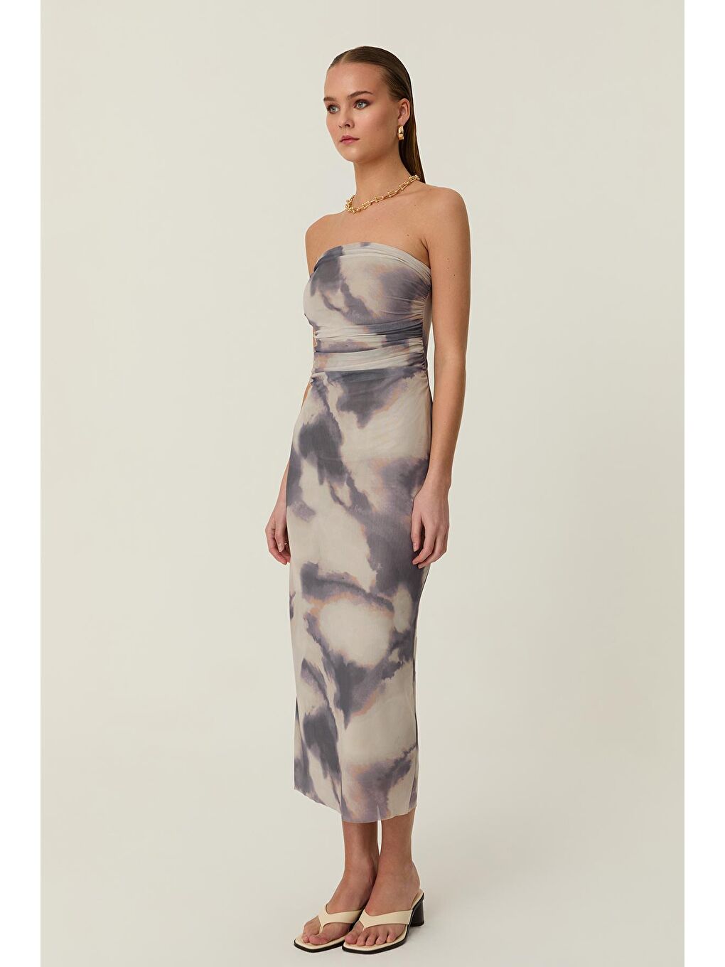 Desenli Tül Straplez Midi Elbise Bej-2