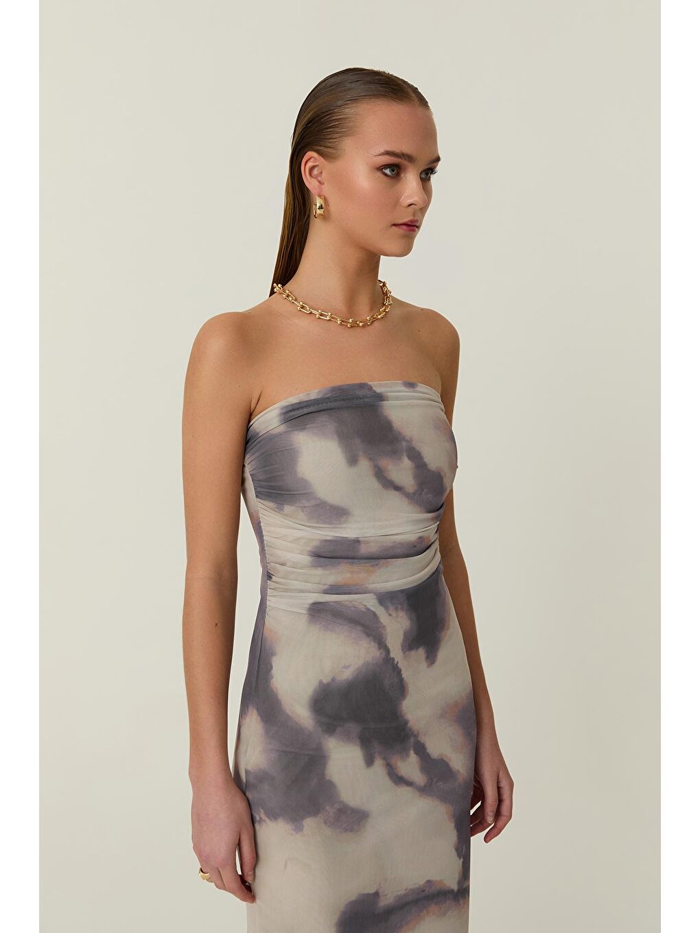 Desenli Tül Straplez Midi Elbise Bej-3