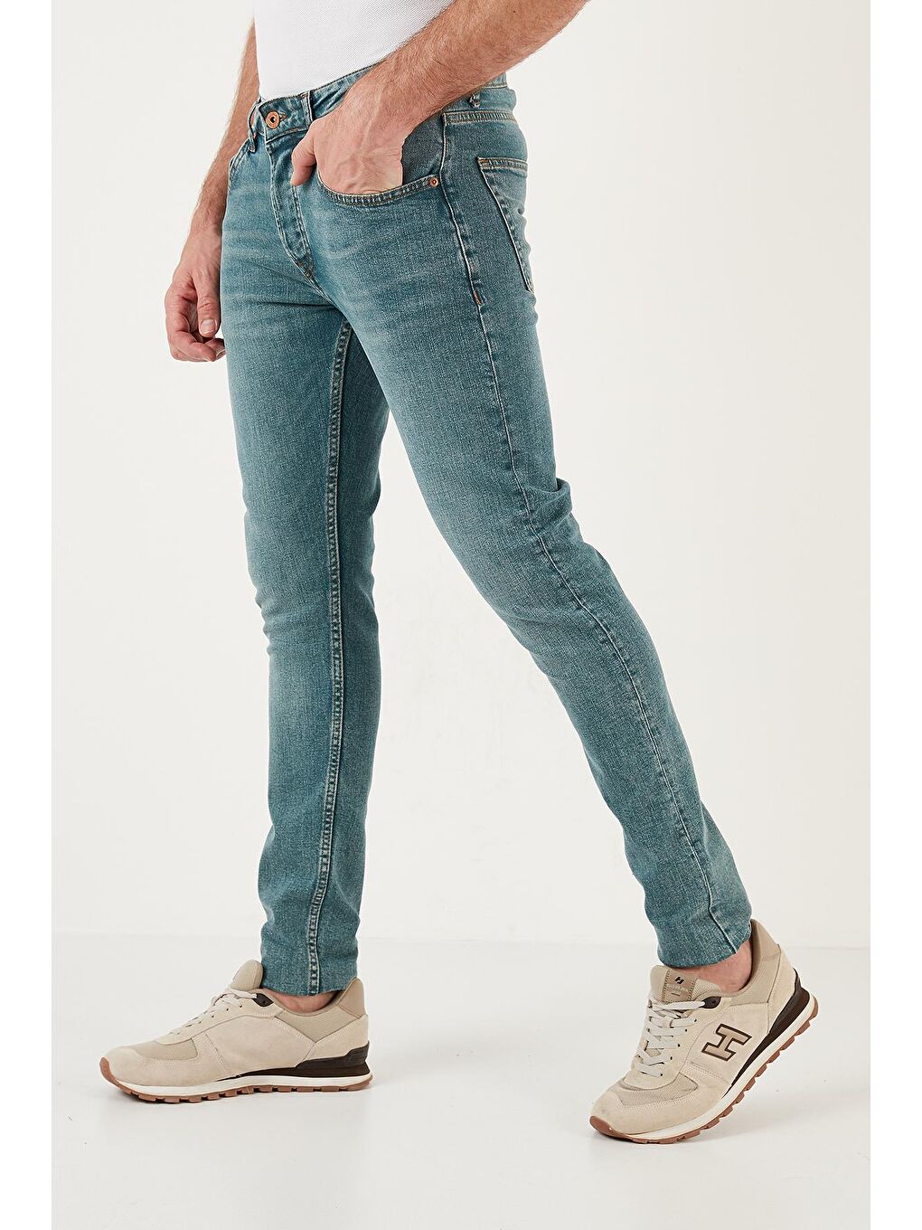 Mavi Pamuklu Normal Bel Dar Paça Slim Fit Jeans 1115J09NAPOLI