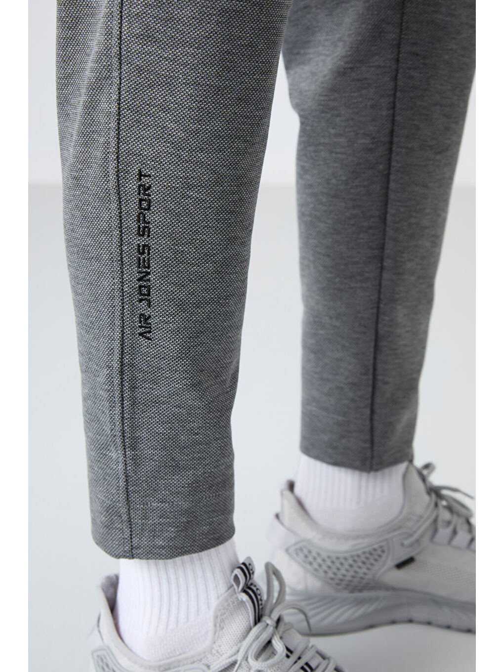 Gri Melanj Dik Yaka Gizli Cep Detaylı Standart Kalıp Erkek Eşofman Takım - 85209-3