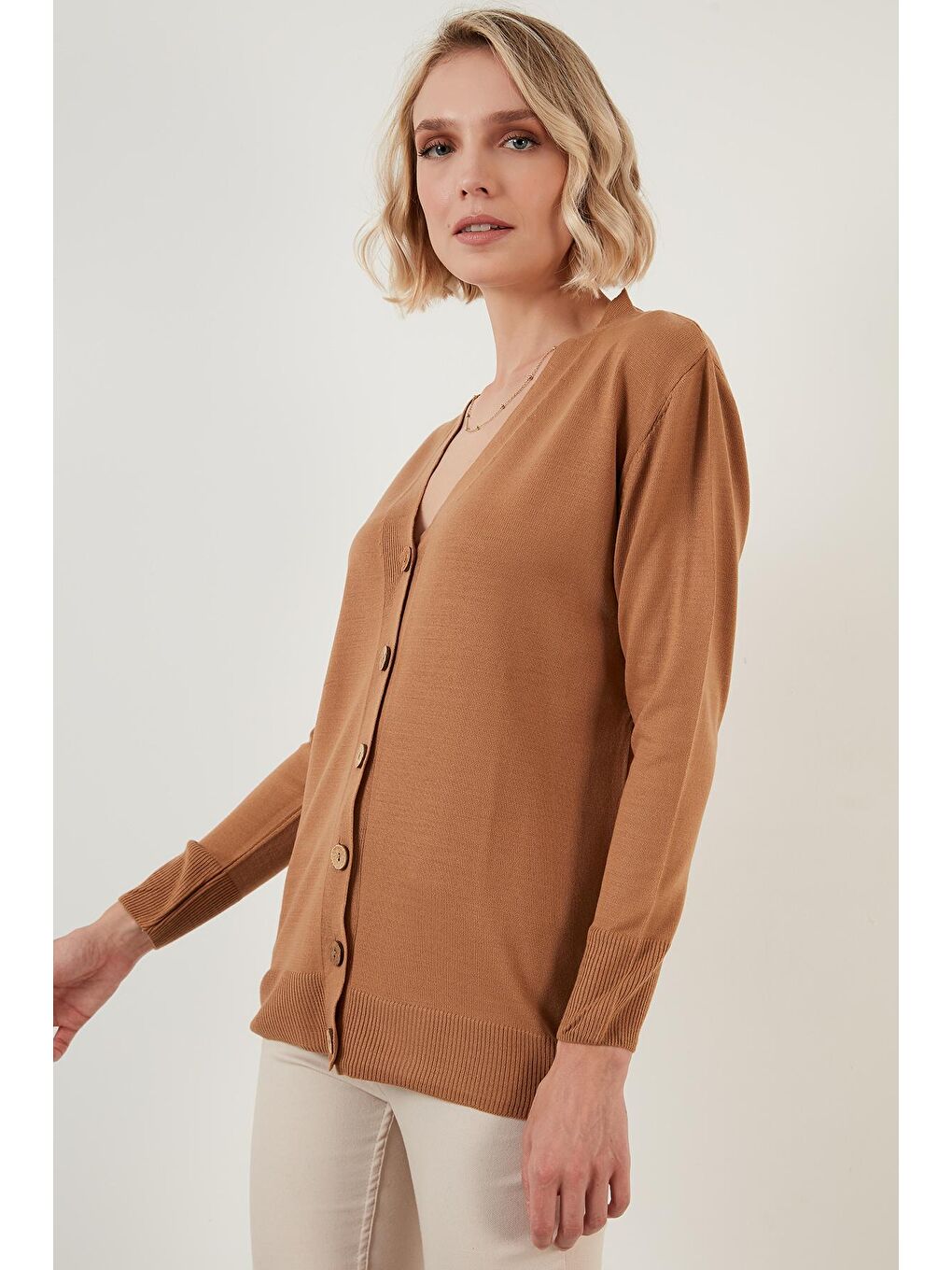 Bej Düğmeli V Yaka Triko Hırka 6329403-1