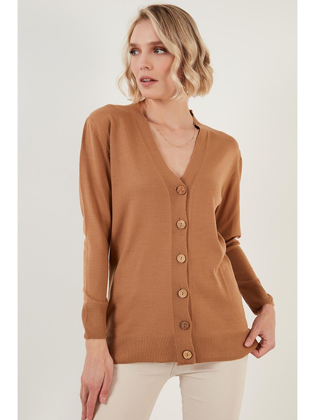 Bej Düğmeli V Yaka Triko Hırka 6329403-2