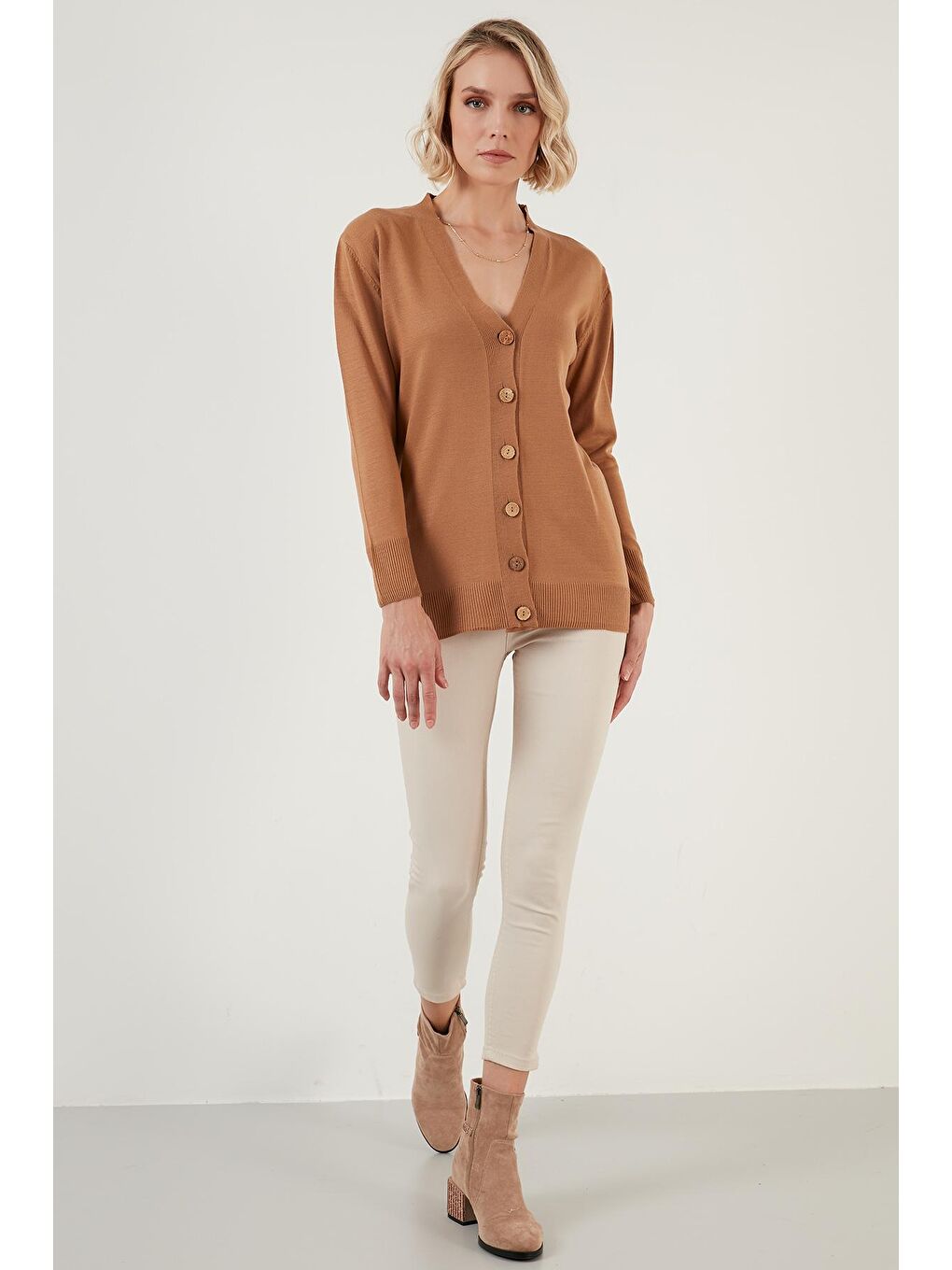 Bej Düğmeli V Yaka Triko Hırka 6329403-3