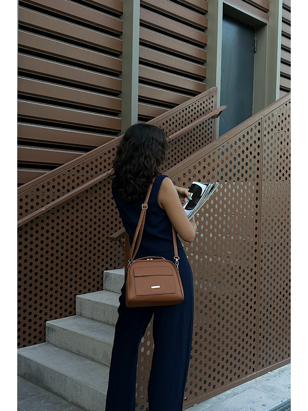 Kahverengi Çok Bölmeli Kadın Omuz Çantası ASB005-2