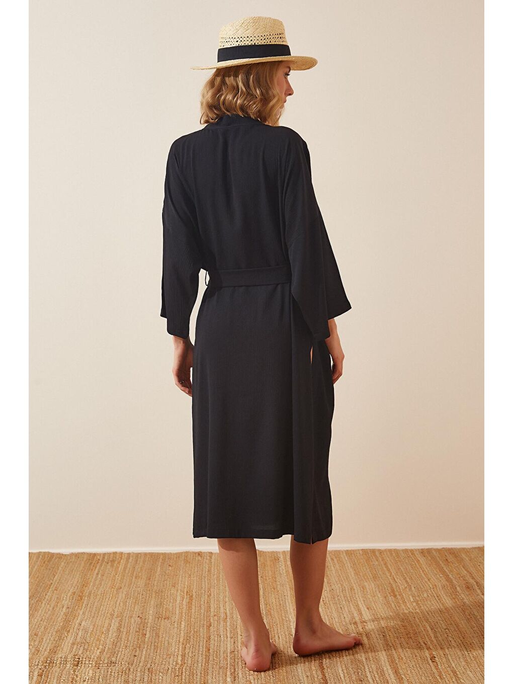 Kadın Siyah Yırtmaçlı Kırinkıl Kuşaklı Kimono-3