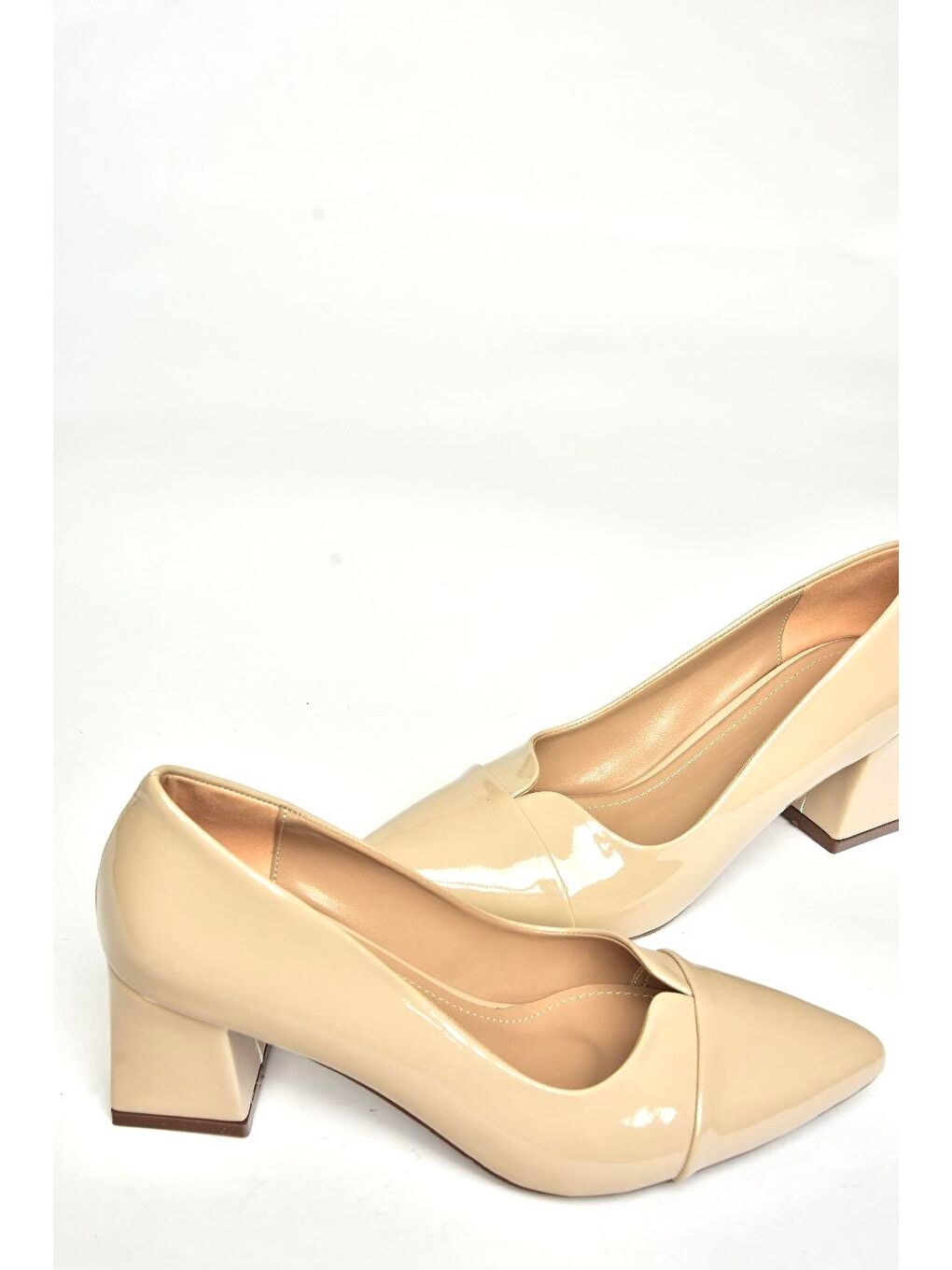 U8206200 Bej Kadın Topuklu Ayakkabı-2