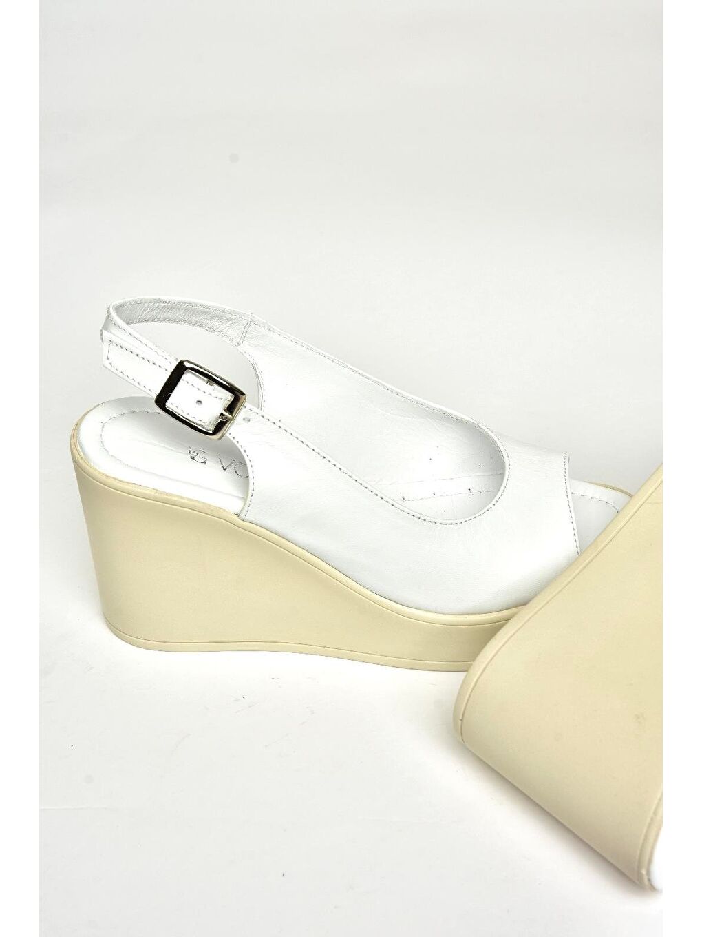 U5552250 Beyaz Kadın Dolgu Topuklu Ayakkabı-2