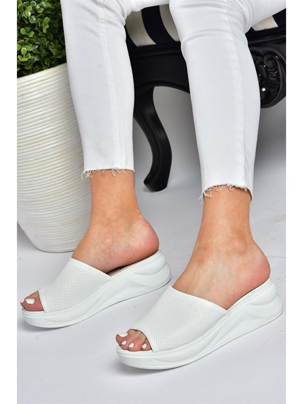 P713330409 Beyaz Kadın Terlik-2