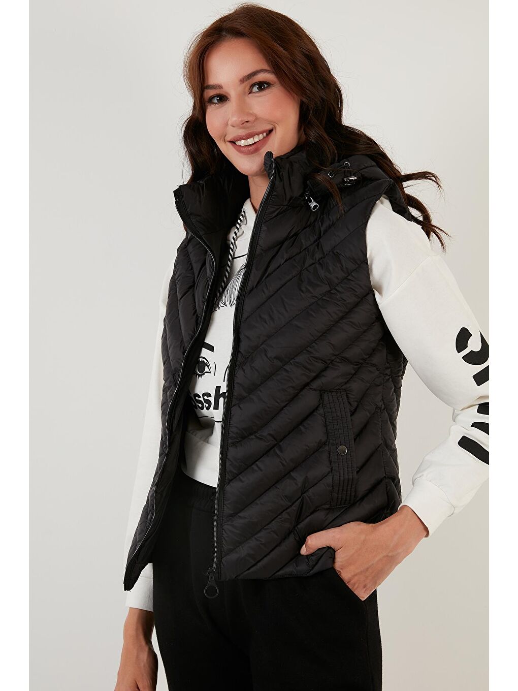 Siyah Slim Fit Fermuarlı Çıkarılabilir Kapüşonlu Şişme Yelek 497HIRA