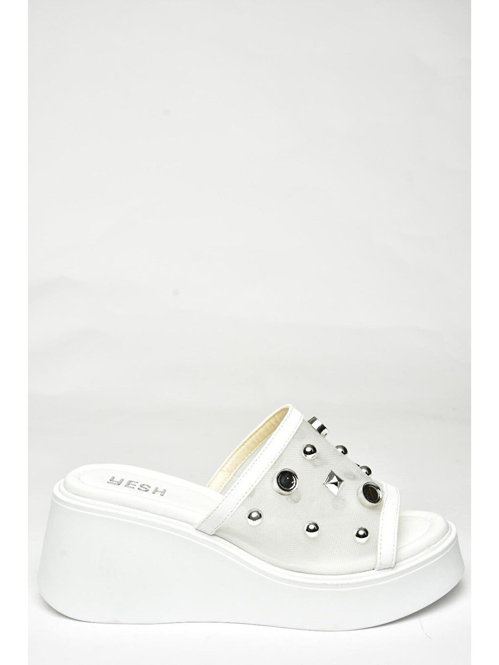 U973622009 Beyaz Kalın Tabanlı Kadın Terlik