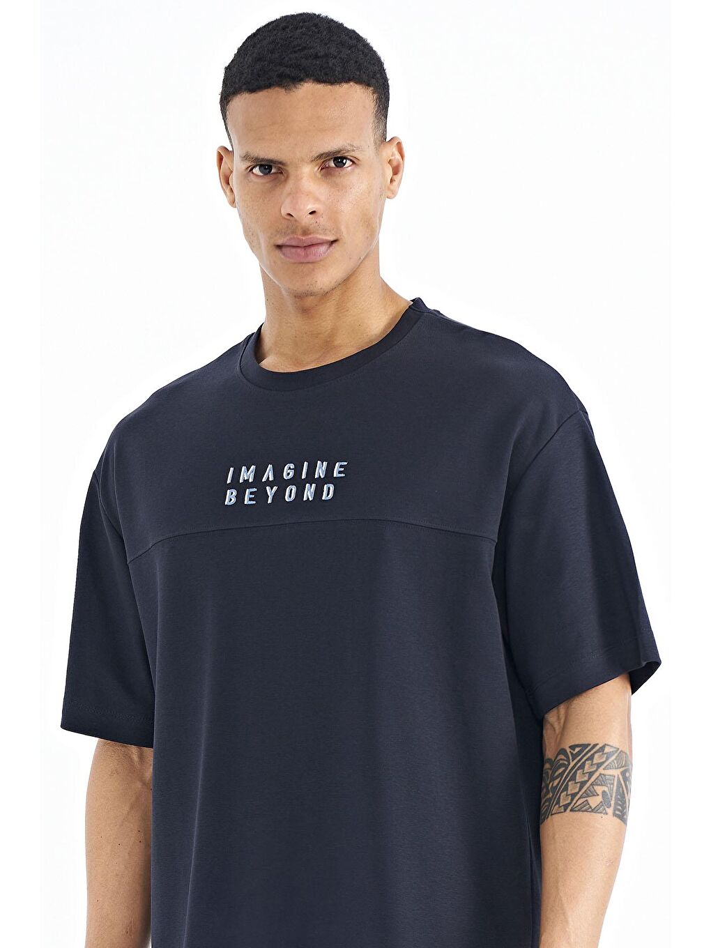 TOMMYLIFE Lacivert Yazı Nakışlı Oversize O Yaka Erkek T-Shirt - 88178 - 3