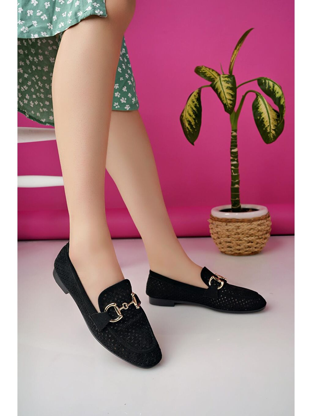 Siyah PHUKET Metal Tokalı Lazerli Nefes Alabilen Deri Kadın Loafer Günlük Ayakkabı-1