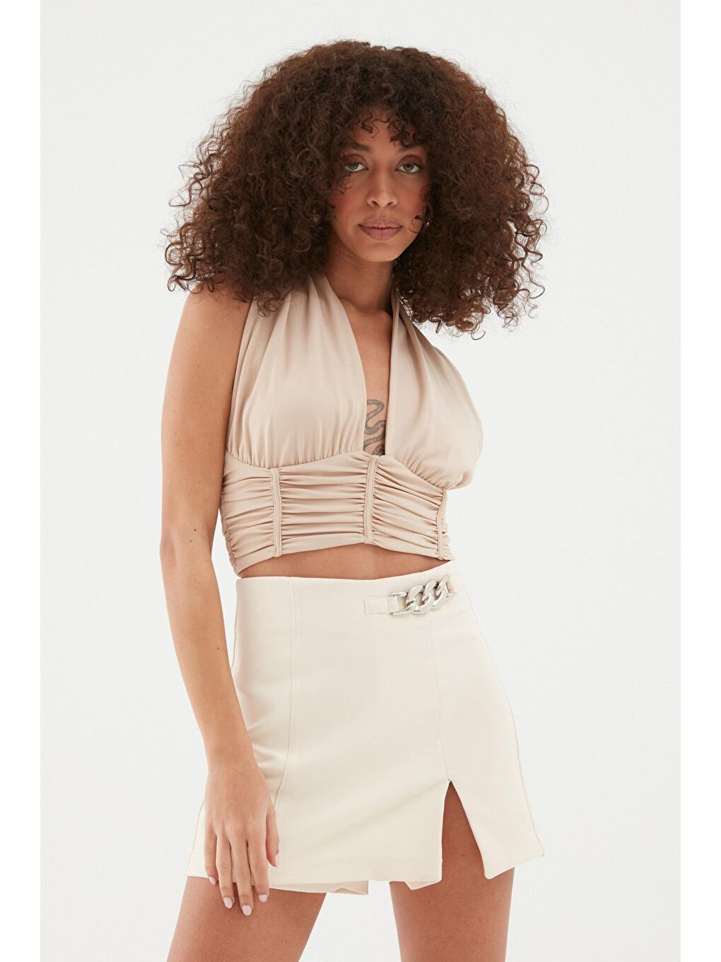 Dekolteli Büzgülü Bluz Bej-1