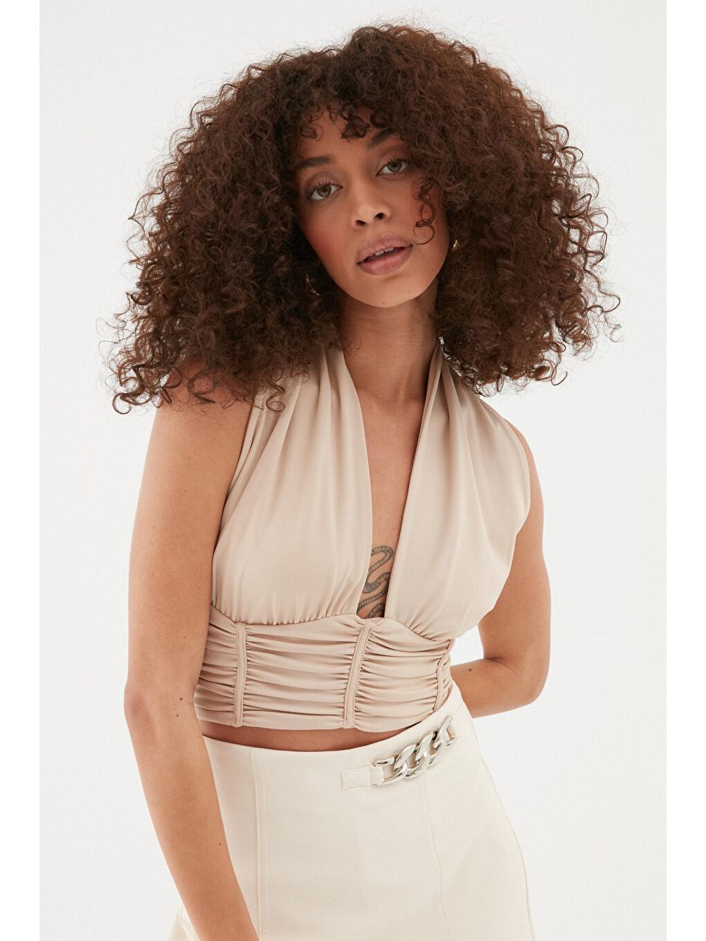 Dekolteli Büzgülü Bluz Bej-2