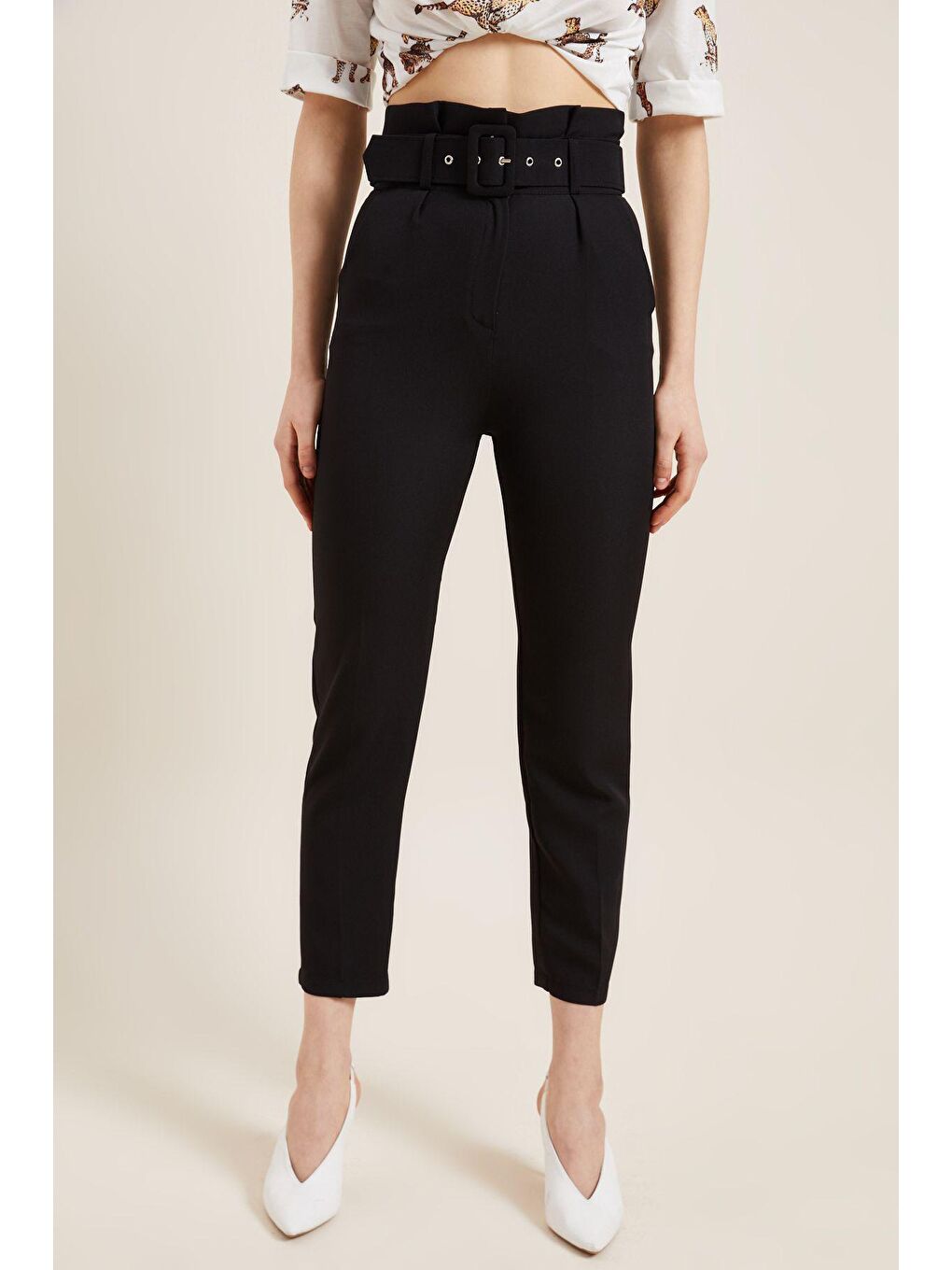 Kadın Siyah Kemerli Yüksek Bel Kumaş Pantolon-2