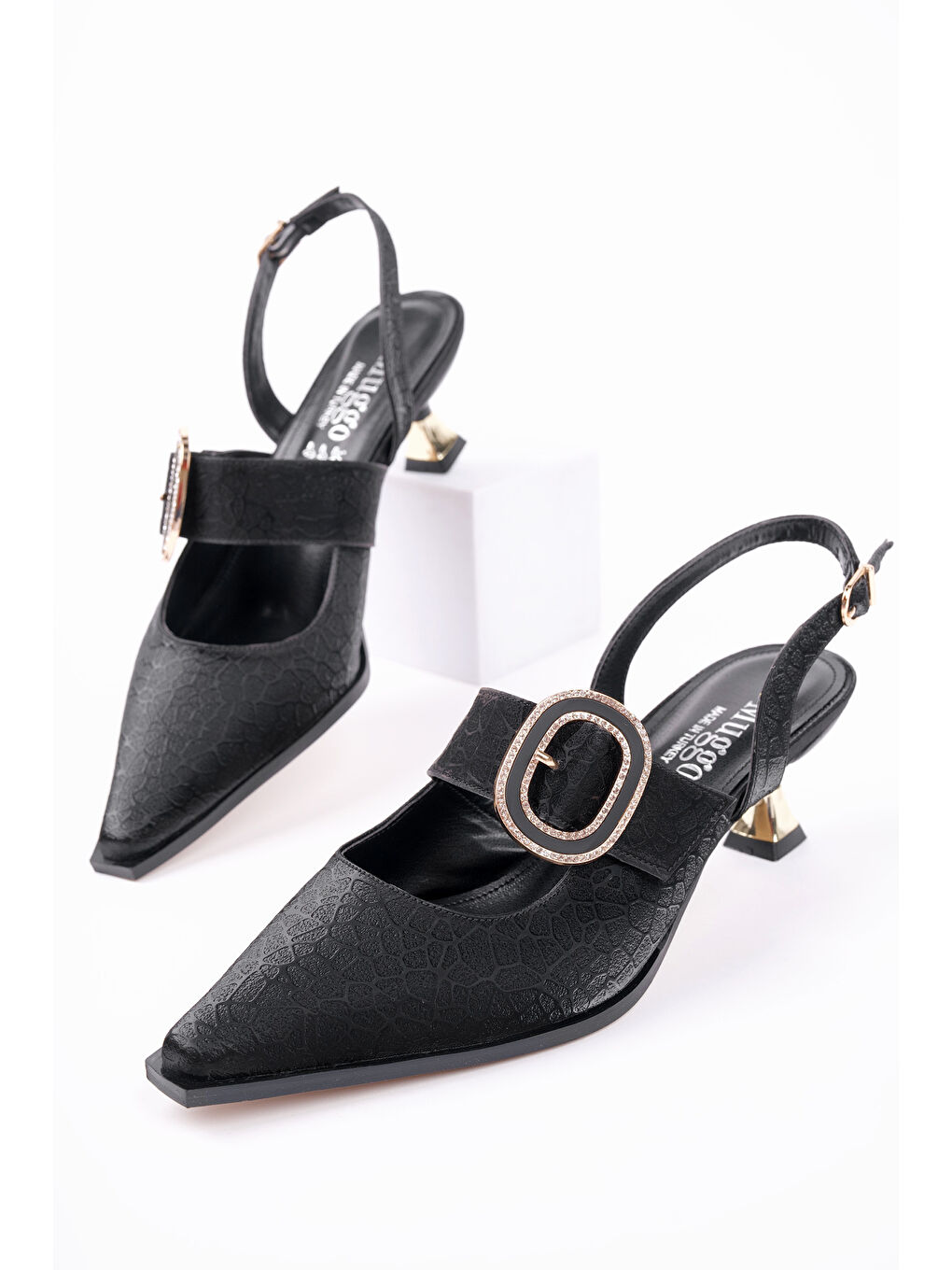 Siyah MARİANA Toka Detaylı Kadın Günlük Klasik Topuklu Ayakkabı
