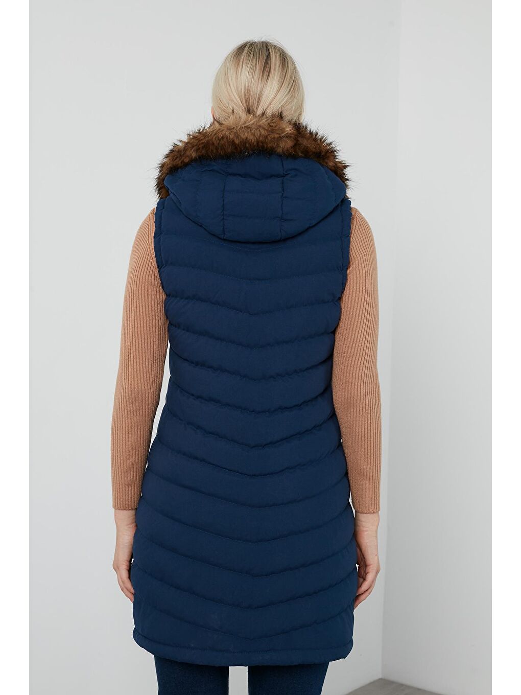 İndigo Dar Kesim Kapüşonlu Uzun Şişme Yelek 5568083-3