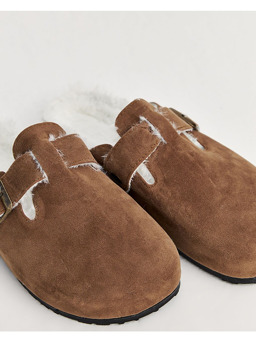 Kahverengi Kadın Tokalı Kadın Ev Terliği - DOYLE-1