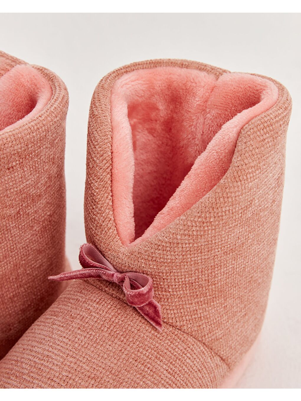 Pembe Kadın Kurdeleli Panduf - MENT-1