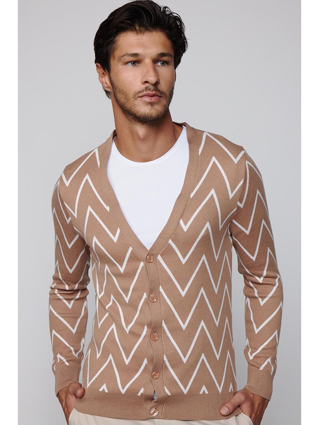 Karışık Erkek Standart Fit Normal Kesim Jakarlı Yumuşak Dokulu Düğmeli Erkek Hırka