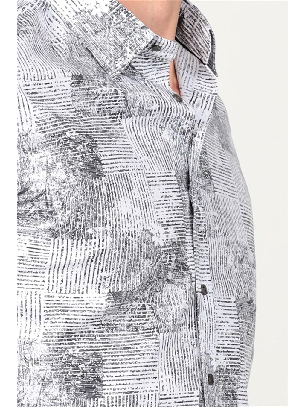 Siyah Slim Fit Uzun Kol Baskılı Yaka İçi Biyeli Erkek Gömlek-2