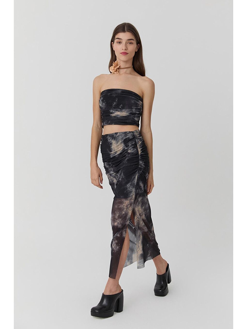 Desenli Straplez Tül Bluz Siyah-3