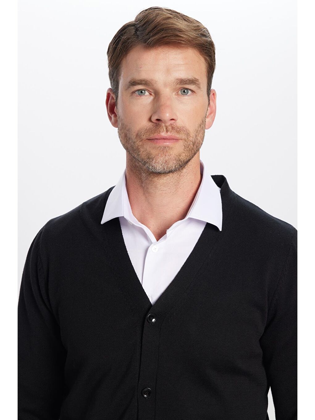 Erkek Standart Fit Normal Kesim Düğmeli Düz Pamuk Siyah Hırka-1