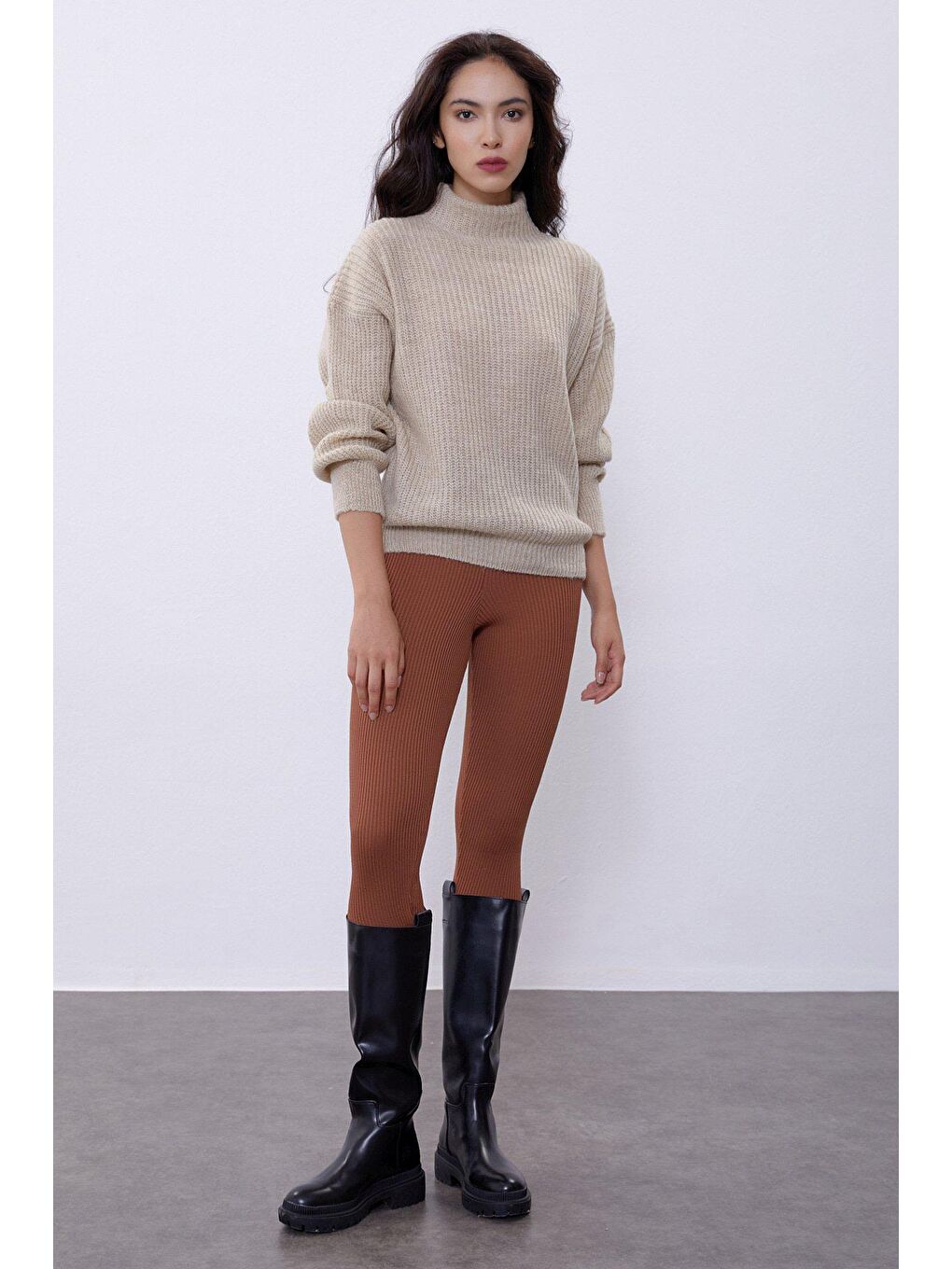 Bej Kısa Tüp Kazak SWK4333BJ-1