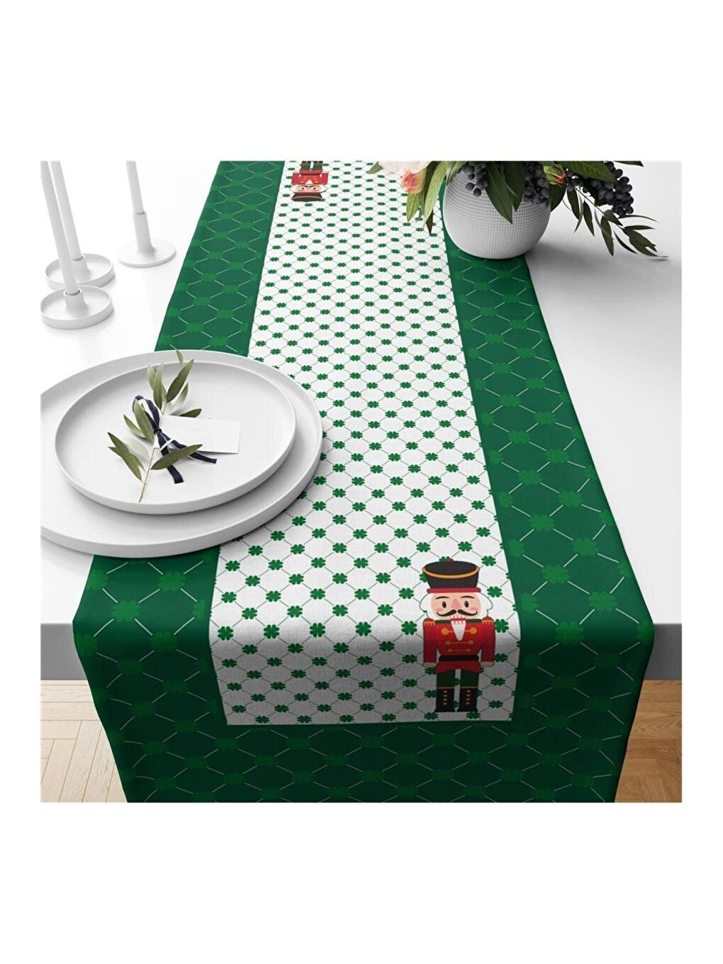 Karışık Yılbaşı Özel Kurşun Asker Desenli Kadife Runner 40x140 cm