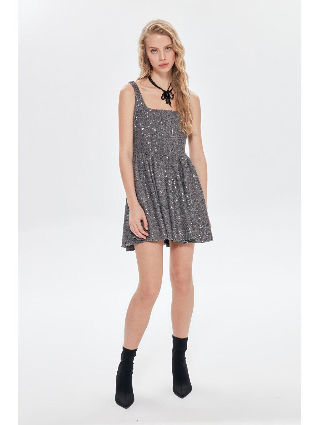 Payet Detaylı Mini Elbise Gri-3