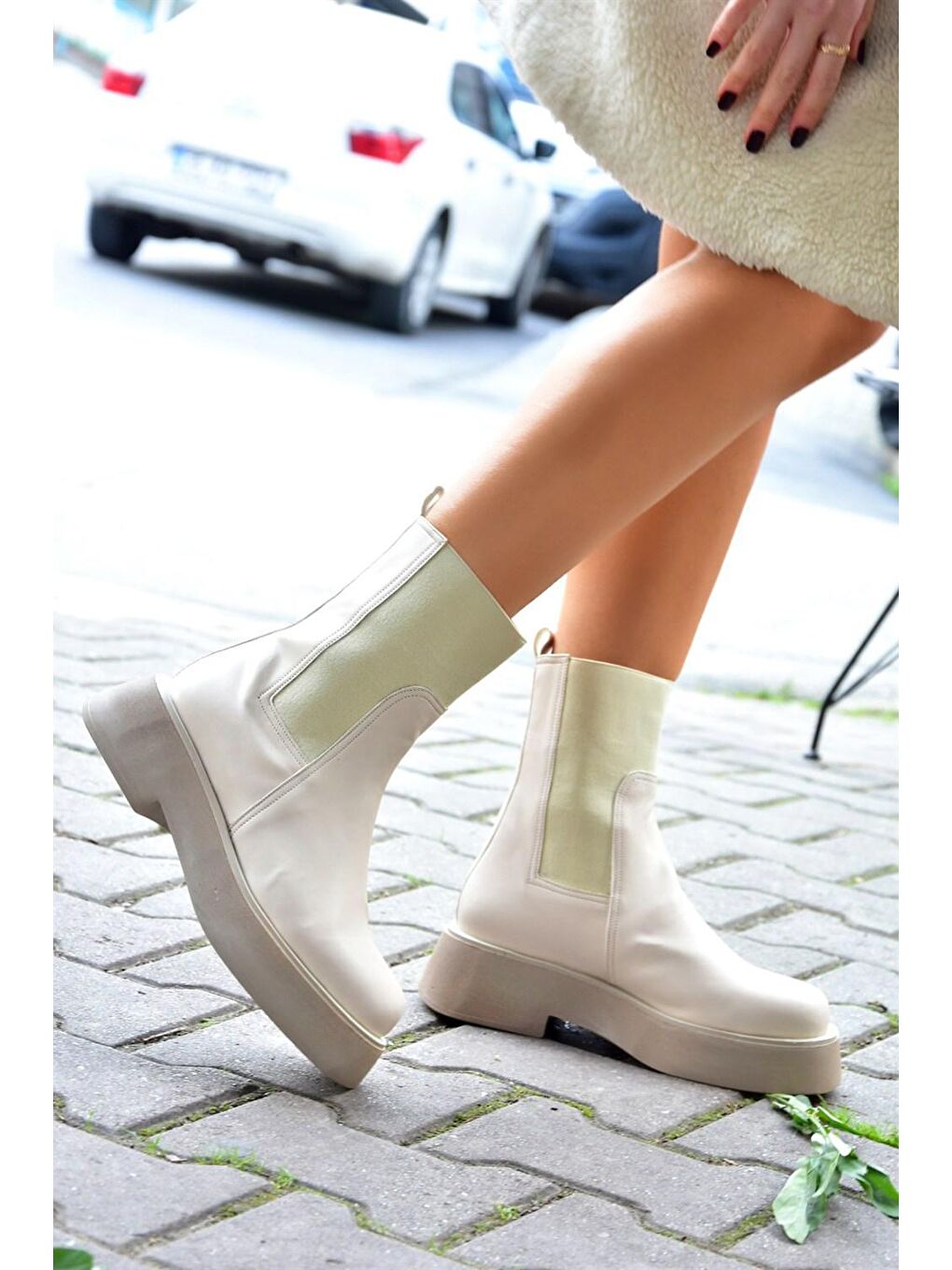 L6101302 Bej Kadın Bot-2