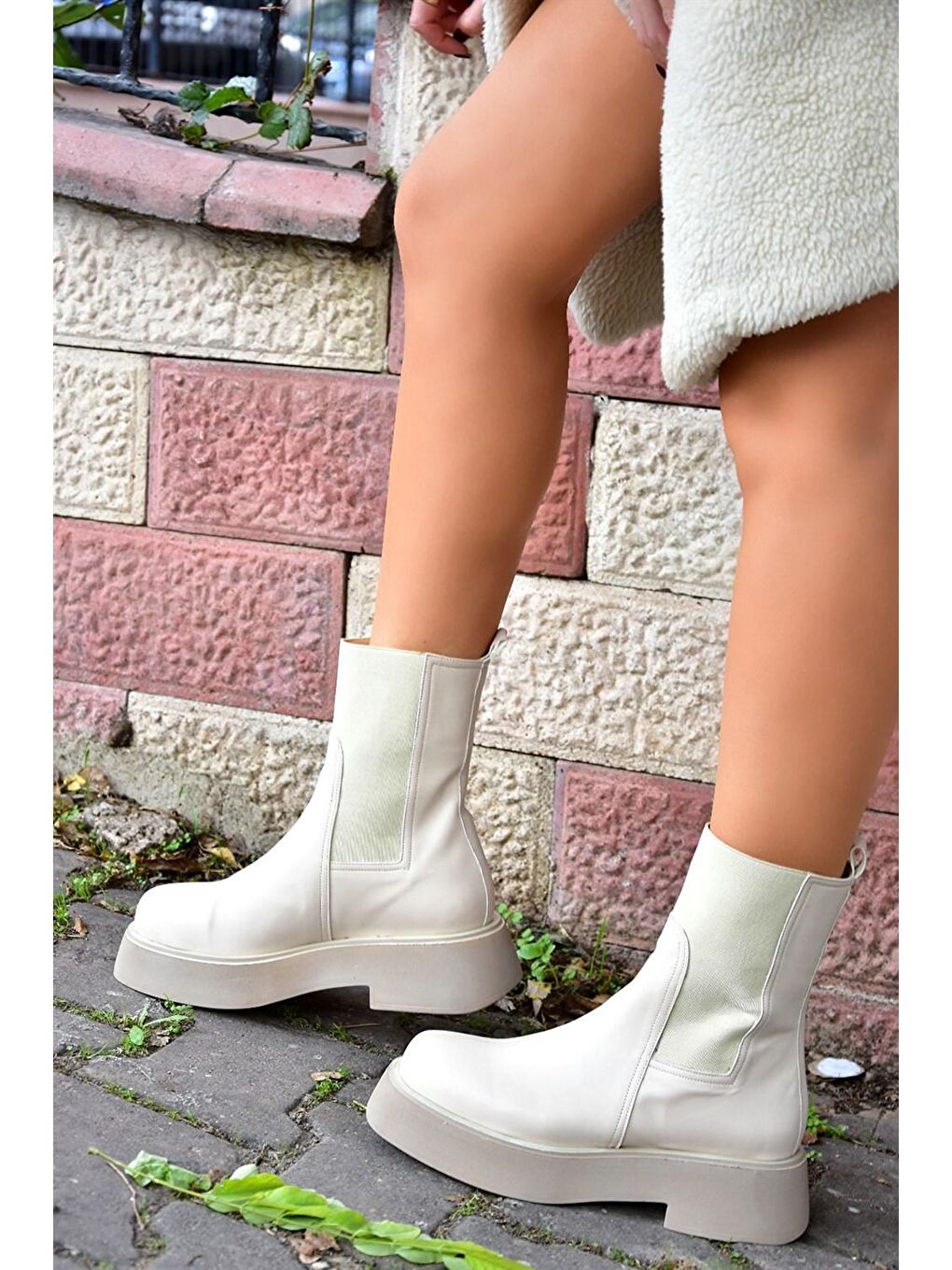 L6101302 Bej Kadın Bot-3