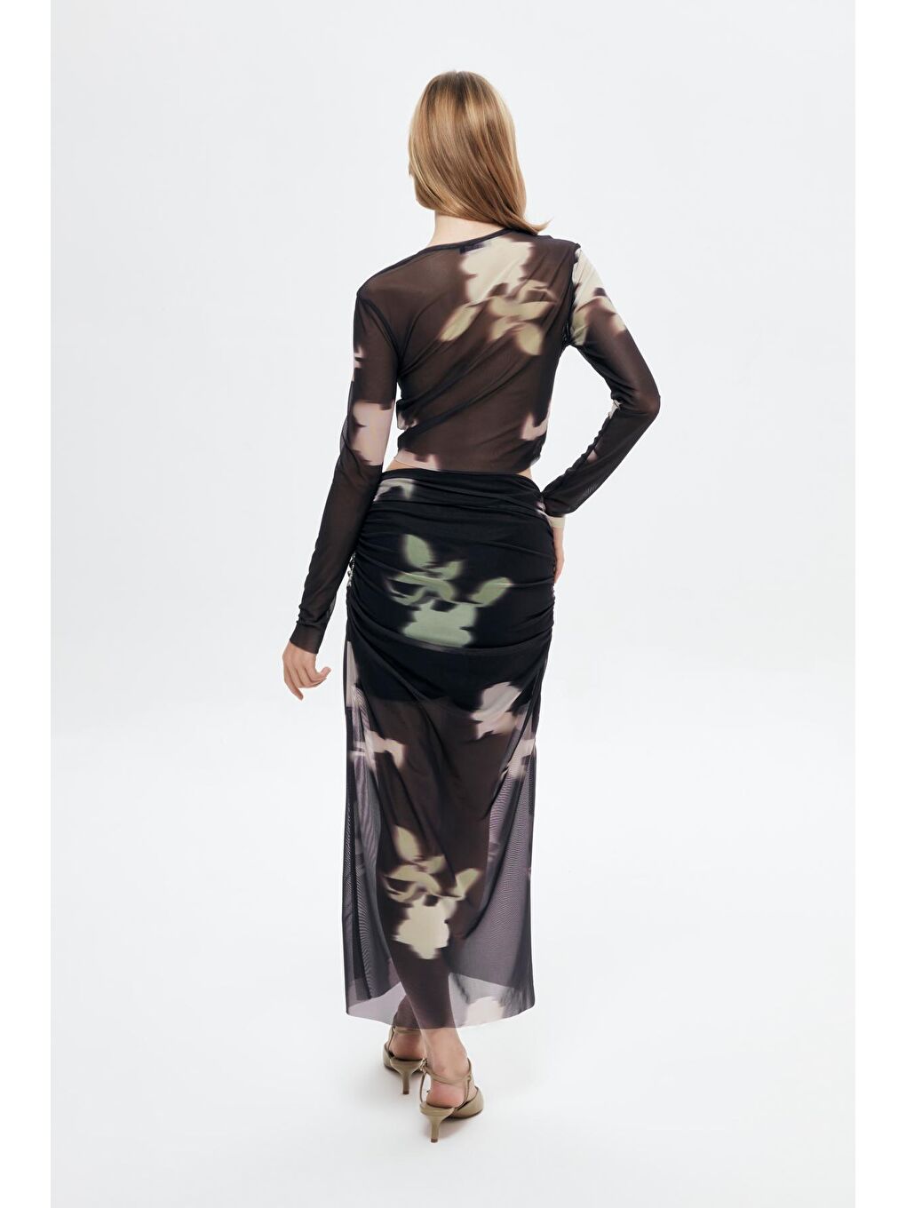 Büzgü Detaylı Tül Bluz Siyah-4